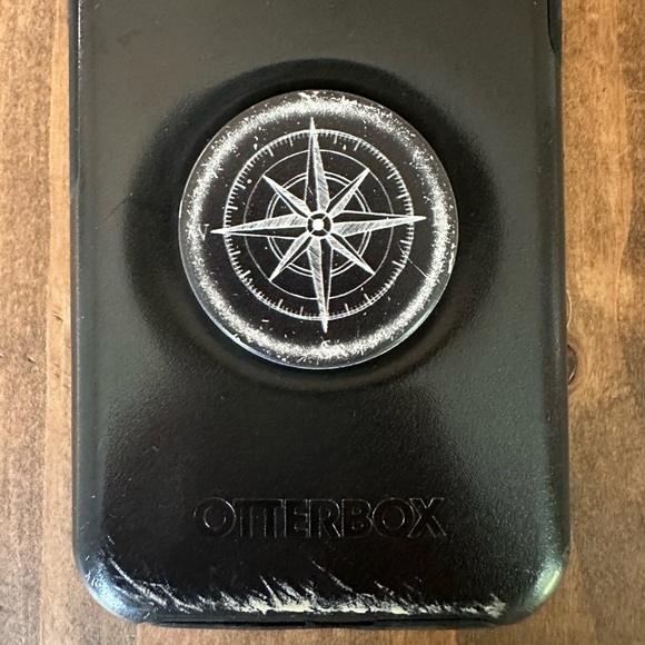 iPhone 11 Pro Otter+Pop phone case - Picture 2 of 5